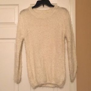 CREAM SWEATER